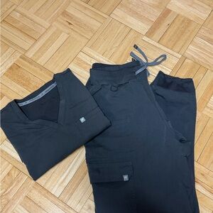 Fabletics Grey Jogger Scrub Set